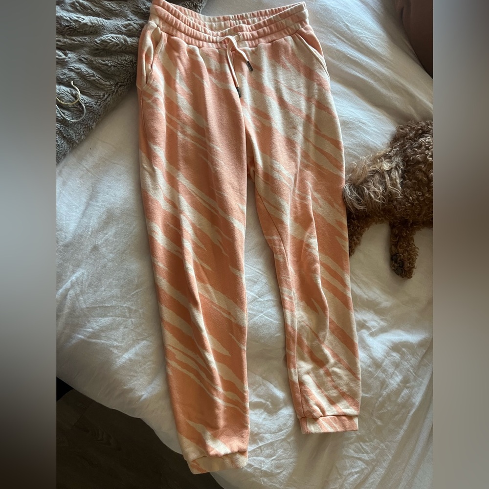 Sweaty Betty orange joggers (dog not included 😂)
